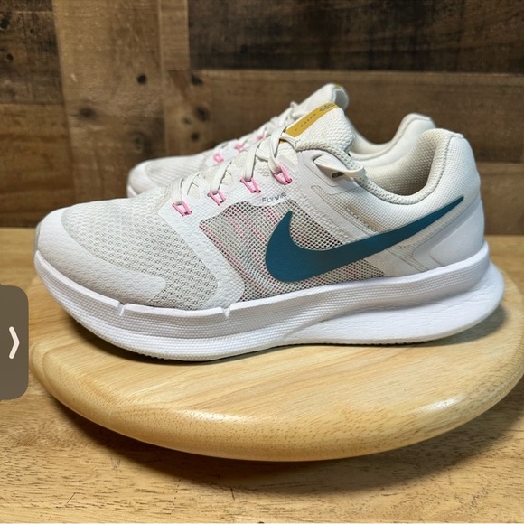 Nike run swift 3 - Picture 2 of 8